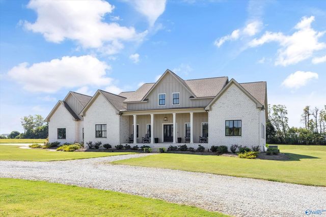 23784 Old Homeplace Way, Athens, AL 35613