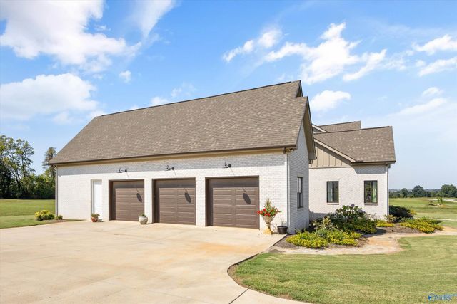 23784 Old Homeplace Way, Athens, AL 35613