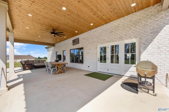 23784 Old Homeplace Way, Athens, AL 35613