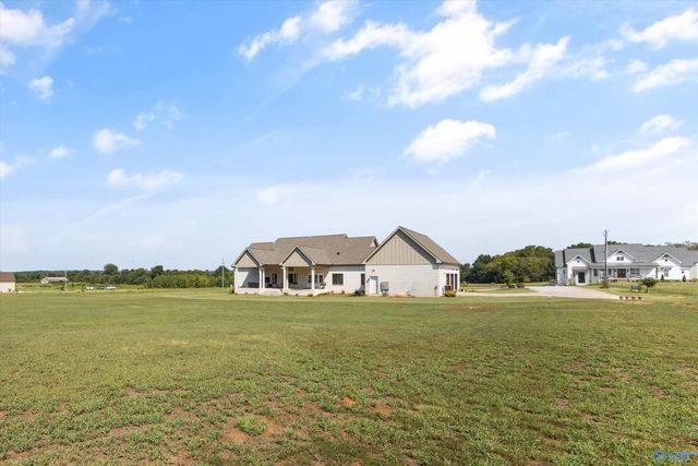 23784 Old Homeplace Way, Athens, AL 35613