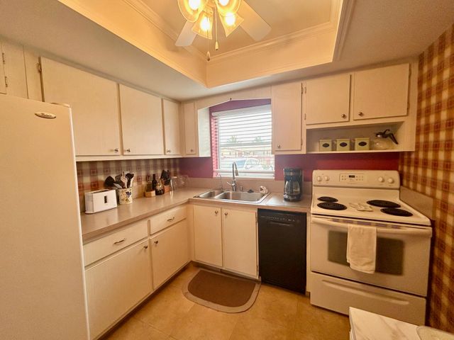 2990 Crosley Drive E G, West Palm Beach, FL 33415