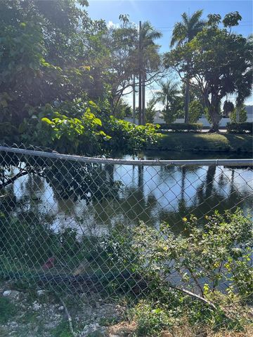 158 SW 96th Ct 158, Miami, FL 33174