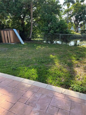 158 SW 96th Ct 158, Miami, FL 33174