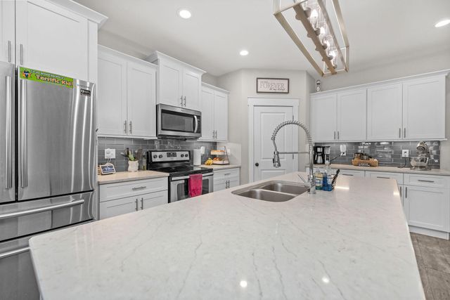 8914 Timber Lane, Navarre, FL 32566