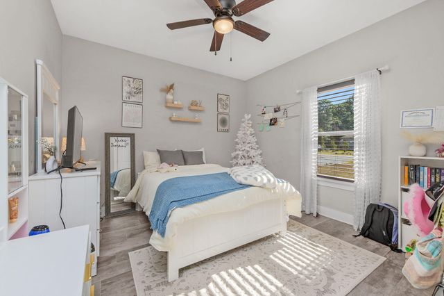 8914 Timber Lane, Navarre, FL 32566