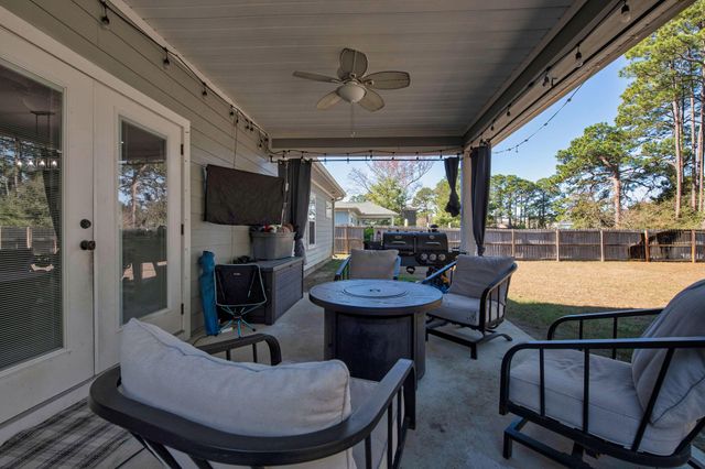 8914 Timber Lane, Navarre, FL 32566