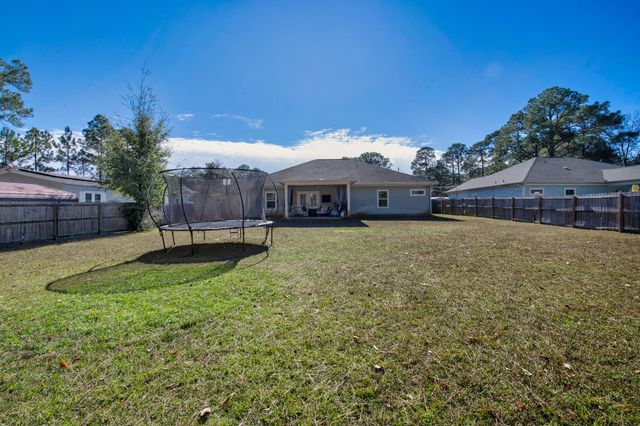 8914 Timber Lane, Navarre, FL 32566