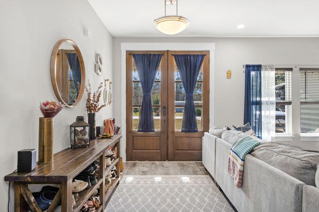 8914 Timber Lane, Navarre, FL 32566