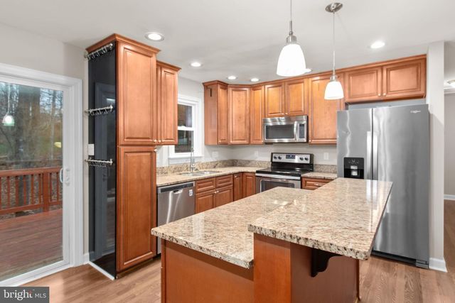 433 ALBANY ST, Fredericksburg, VA 22407