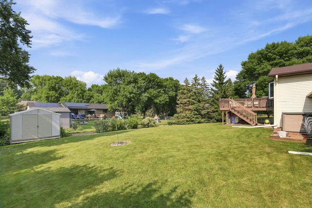 11852 99th Avenue N, Maple Grove, MN 55369