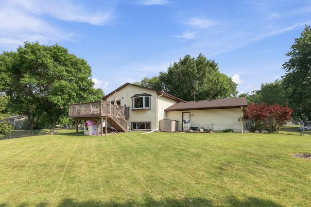 11852 99th Avenue N, Maple Grove, MN 55369