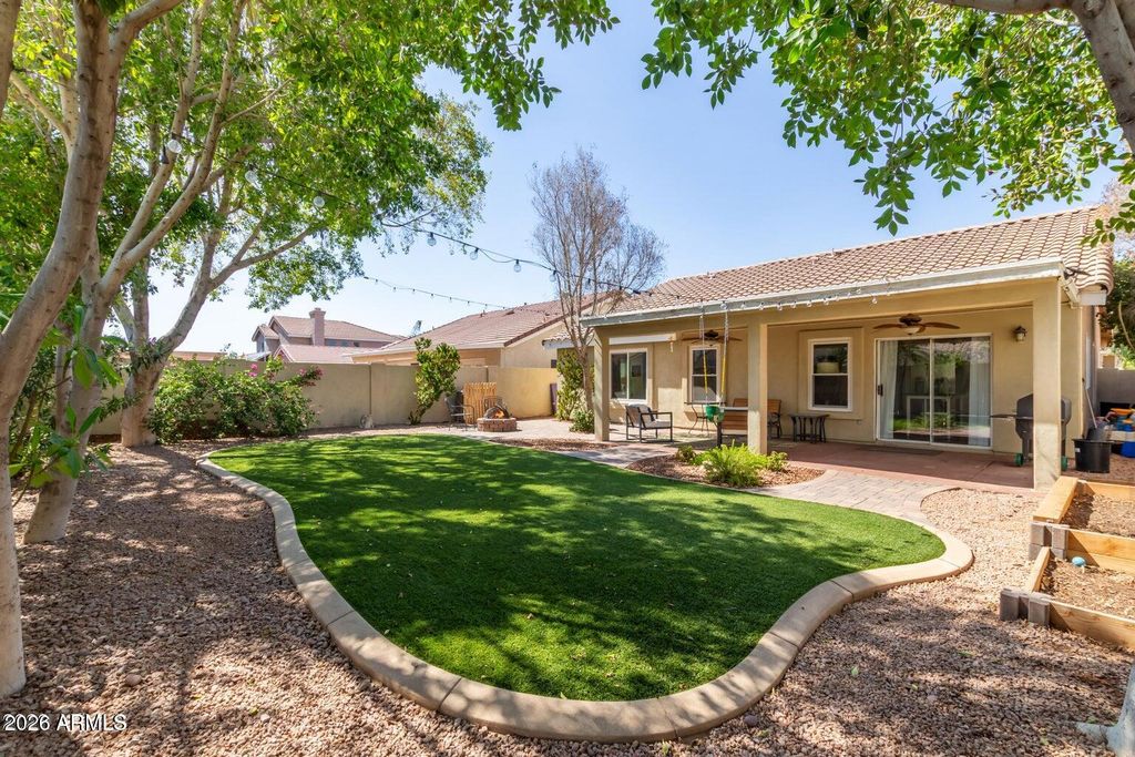 941 W HUDSON Way, Gilbert, AZ 85233 — exterior