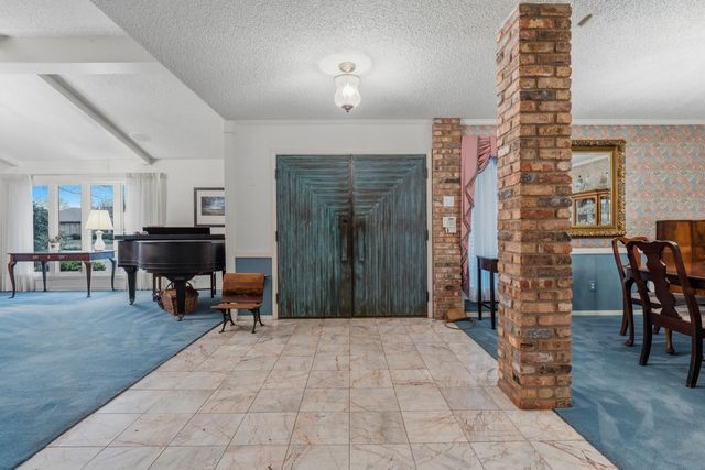 305 Wayne Avenue, Lubbock, TX 79416