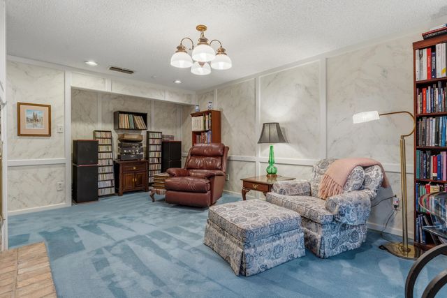 305 Wayne Avenue, Lubbock, TX 79416