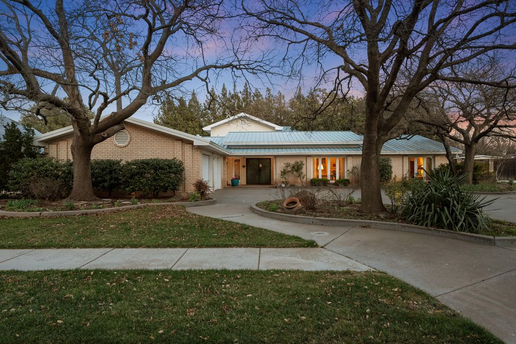 305 Wayne Avenue, Lubbock, TX 79416