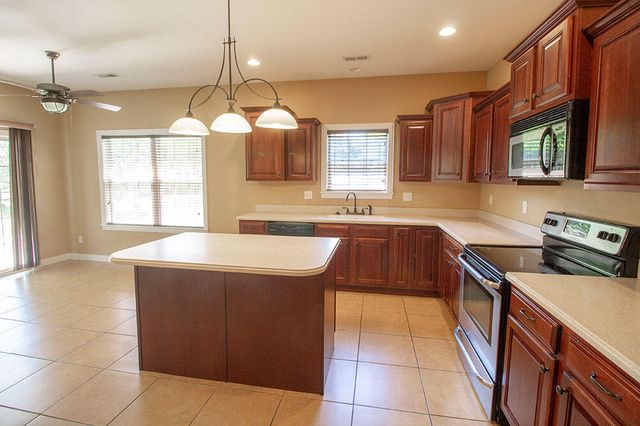 5305 CHAMOIS DR, Columbia, MO 65203