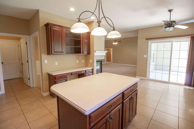 5305 CHAMOIS DR, Columbia, MO 65203