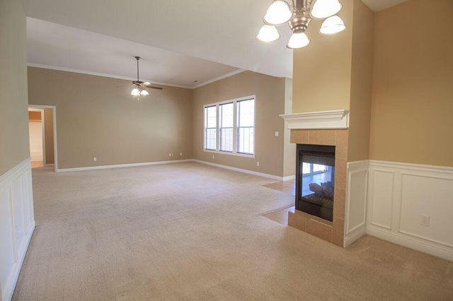 5305 CHAMOIS DR, Columbia, MO 65203