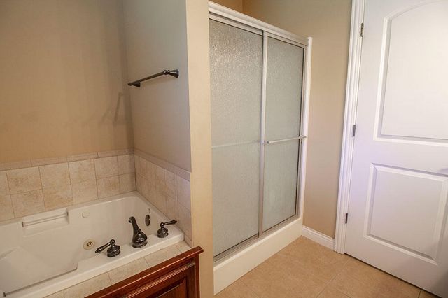 5305 CHAMOIS DR, Columbia, MO 65203