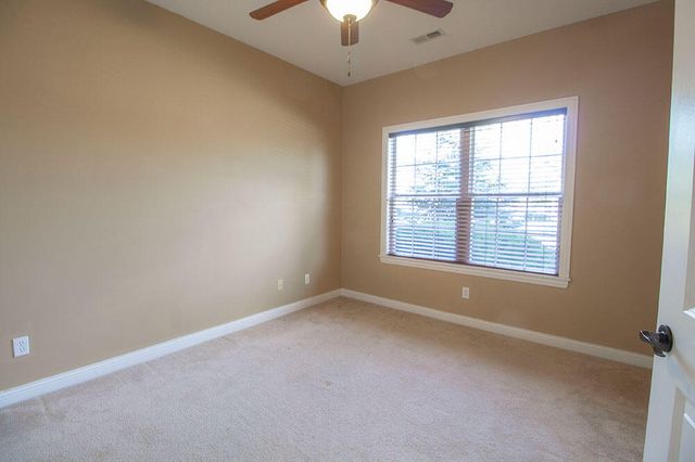 5305 CHAMOIS DR, Columbia, MO 65203