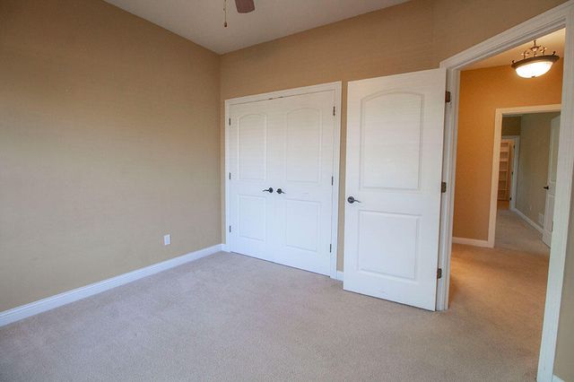 5305 CHAMOIS DR, Columbia, MO 65203