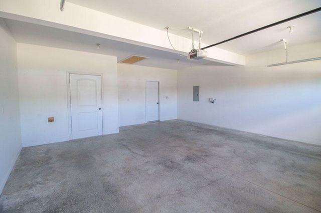 5305 CHAMOIS DR, Columbia, MO 65203