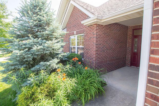 5305 CHAMOIS DR, Columbia, MO 65203