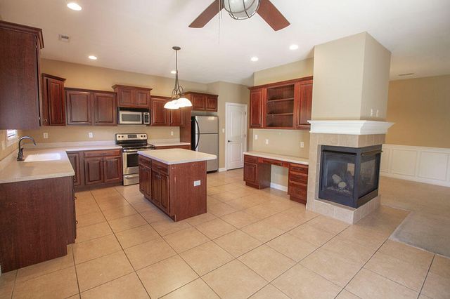 5305 CHAMOIS DR, Columbia, MO 65203