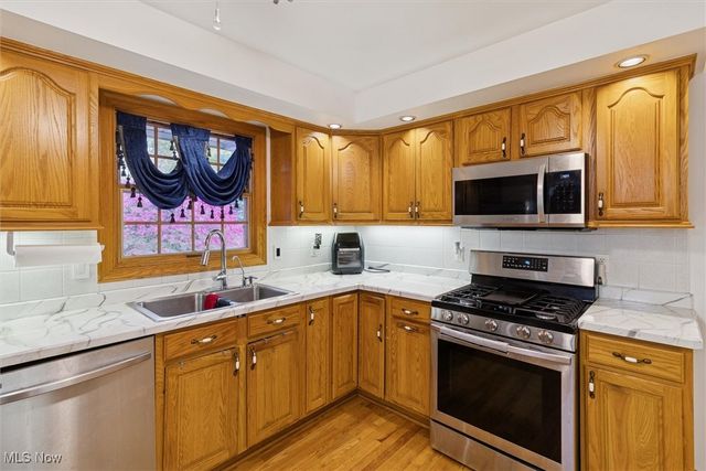 25918 Highland Road, Richmond Heights, OH 44143