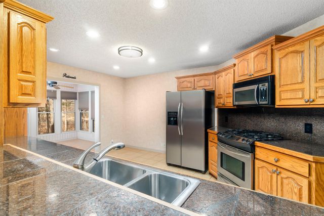 2 Quieto Place, Hot Springs Village, AR 71909