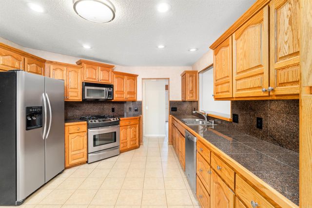 2 Quieto Place, Hot Springs Village, AR 71909