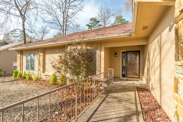 2 Quieto Place, Hot Springs Village, AR 71909