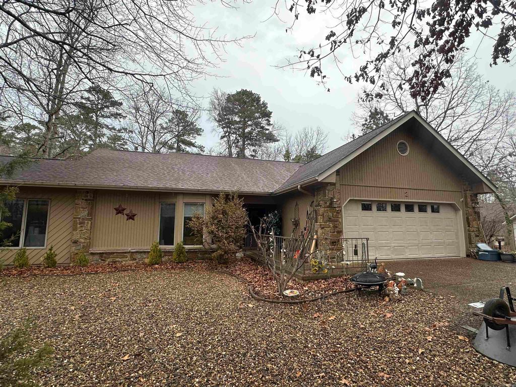 2 Quieto Place, Hot Springs Village, AR 71909