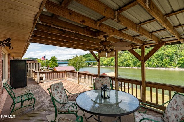 248 Lakeview Drive, Bluff City, TN 37618