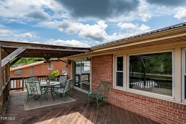 248 Lakeview Drive, Bluff City, TN 37618