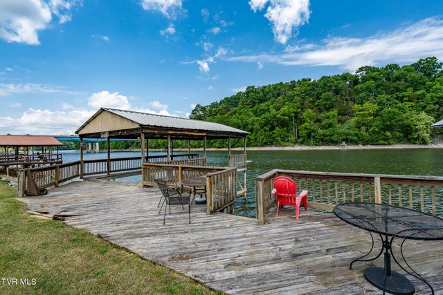 248 Lakeview Drive, Bluff City, TN 37618