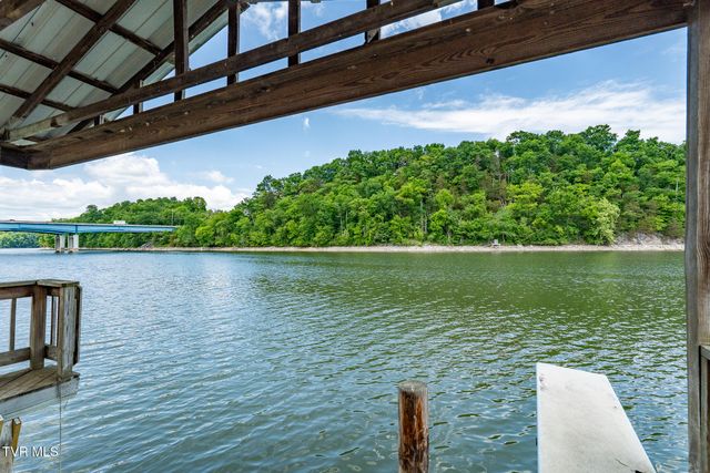 248 Lakeview Drive, Bluff City, TN 37618