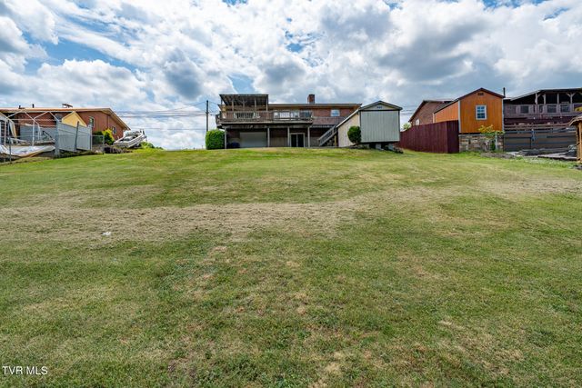 248 Lakeview Drive, Bluff City, TN 37618
