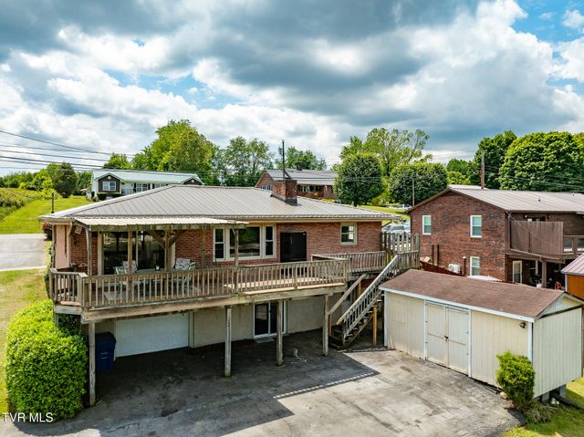 248 Lakeview Drive, Bluff City, TN 37618