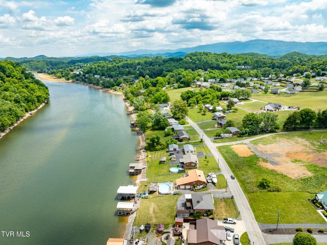 248 Lakeview Drive, Bluff City, TN 37618