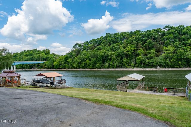 248 Lakeview Drive, Bluff City, TN 37618
