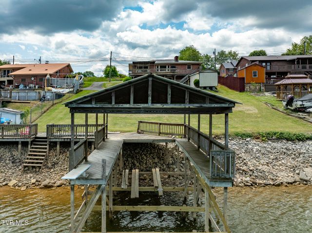 248 Lakeview Drive, Bluff City, TN 37618