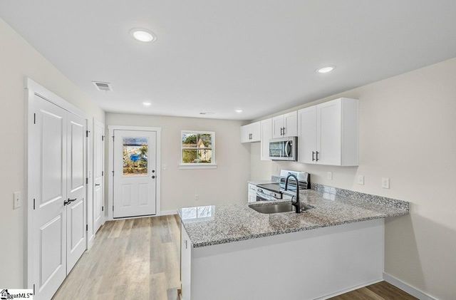 119-121 Cannon Street, Woodruff, SC 29388