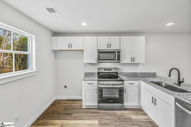 119-121 Cannon Street, Woodruff, SC 29388