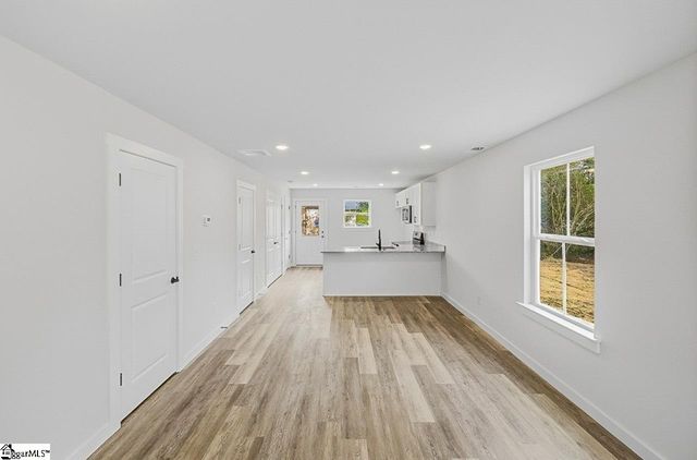 119-121 Cannon Street, Woodruff, SC 29388