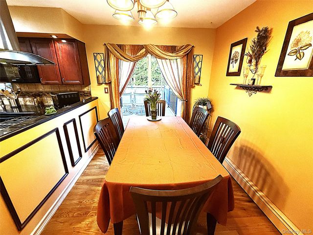 1 Heston Road, Shirley, NY 11967