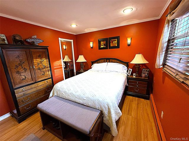 1 Heston Road, Shirley, NY 11967