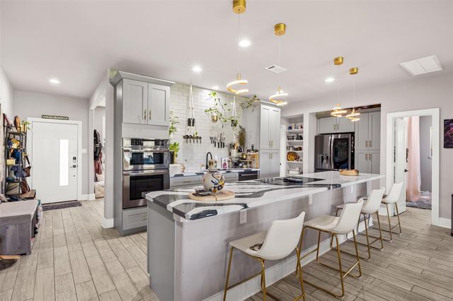 4425 Fuqua Street, Houston, TX 77048