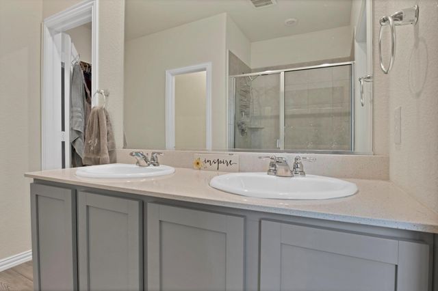 621 Ridgeback Trail, Fort Worth, TX 76052