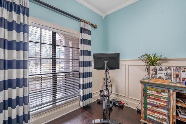 1205 Parkview Dr, Tyler, TX 75703